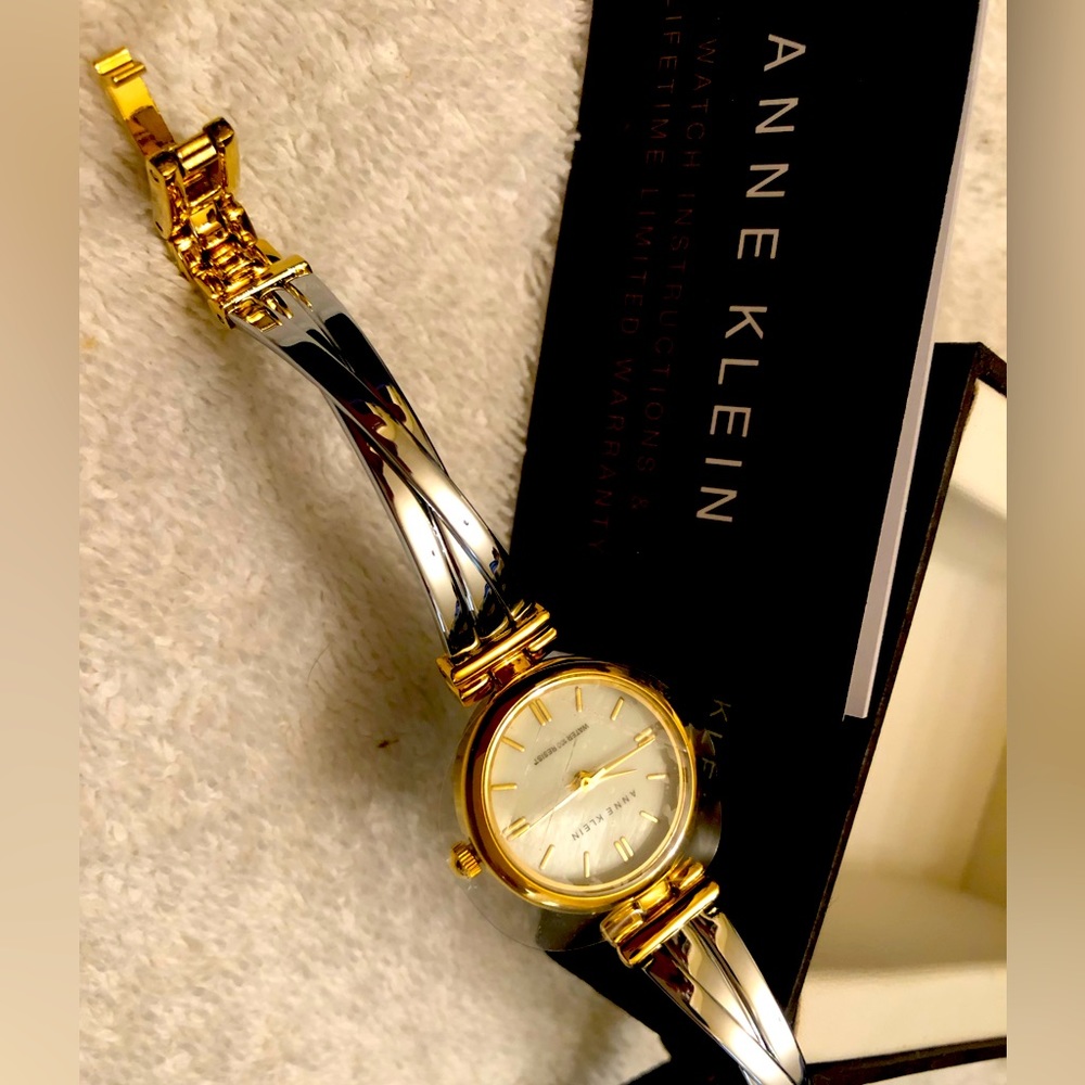 Women’s watch Anne Klein.. has no scratches